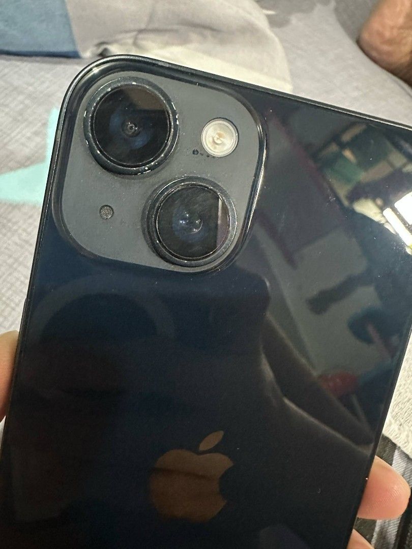 iPhone 14 in Midnight | 128GB | 88BH (Category: iPhone 14 Series) located in Mandaluyong City. Submitted by adewolf (Listing ID 1367134600, Image 3). Description: iPhone 14 - 128 GB, 88 BATTERY HEALTH - Unit Only (No box, No charger) - See photos for some minor paint chipping (Doesn't affect function) - Negotiable for SURE BUYERS ONLY.