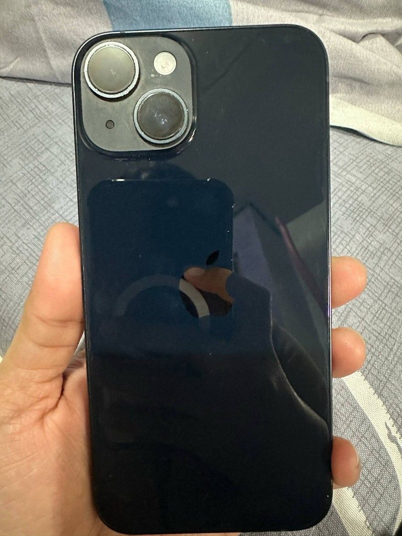 iPhone 14 in Midnight | 128GB | 88BH (Category: iPhone 14 Series) located in Mandaluyong City. Submitted by adewolf (Listing ID 1367134600, Image 1). Description: iPhone 14 - 128 GB, 88 BATTERY HEALTH - Unit Only (No box, No charger) - See photos for some minor paint chipping (Doesn't affect function) - Negotiable for SURE BUYERS ONLY.