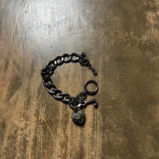 (Category: ) located in . Submitted by loves2thrifth (Listing ID 1367232947, Image 1). Description: .