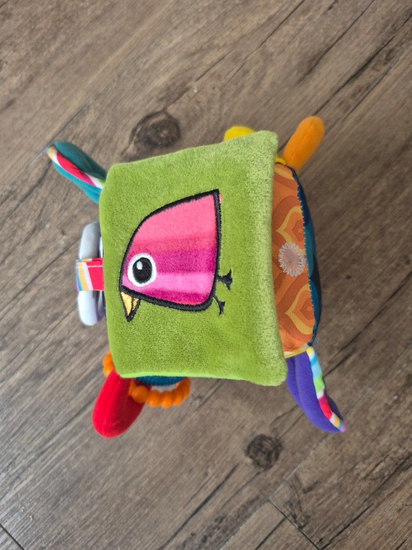 Lamaze Toys (Category: Infant Playtime) located in Quezon City. Submitted by nfr03 (Listing ID 1367289528, Image 3). Description: priced at 250 each rfs: decluttering.