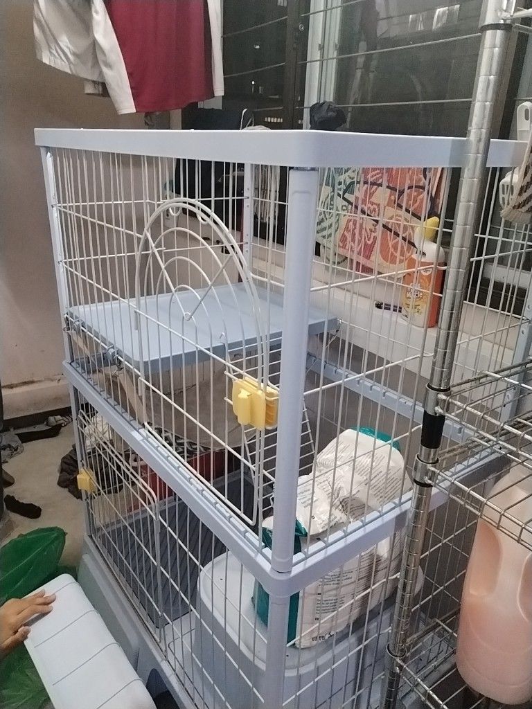 Large 3-Tier Cat Cage (Category: Homes & Other Pet Accessories) located in Singapore. Submitted by yeonashahrul7979 (Listing ID 1367240880, Image 1). Description: Selling a lightly used 3-tier Cat cage. It comes with a few accessories, including a hammock , cat litter located inside the cage(drawer) , and a food dish. The cage is in good condition and has been cleaned thoroughly. It is perfect for cats.