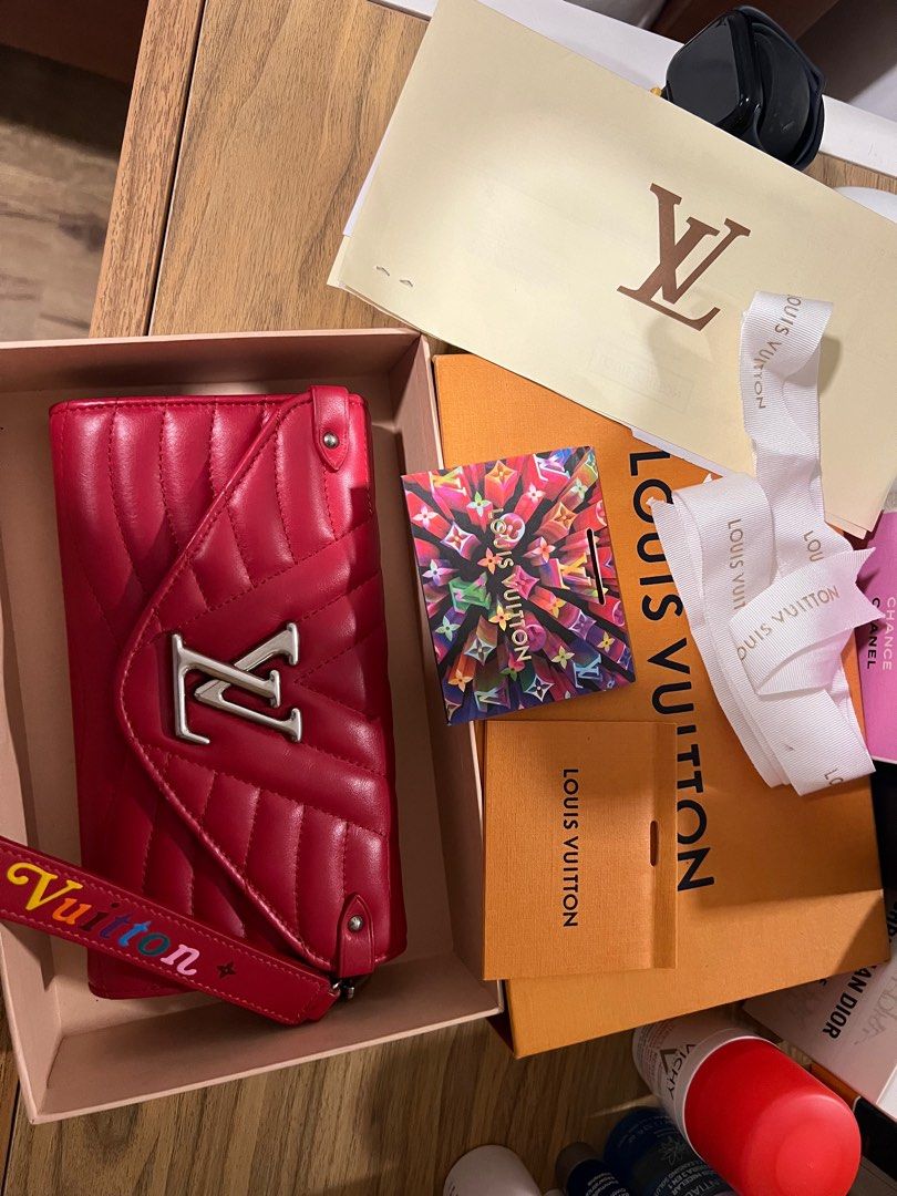 Louis Vuitton Authentic wallet with complete inclusions and receipt (Category: Luxury Bags & Wallets) located in Bacoor. Submitted by majezticos (Listing ID 1367127529, Image 2). Description: Louis Vuitton Authentic wallet with complete inclusions and receipt.