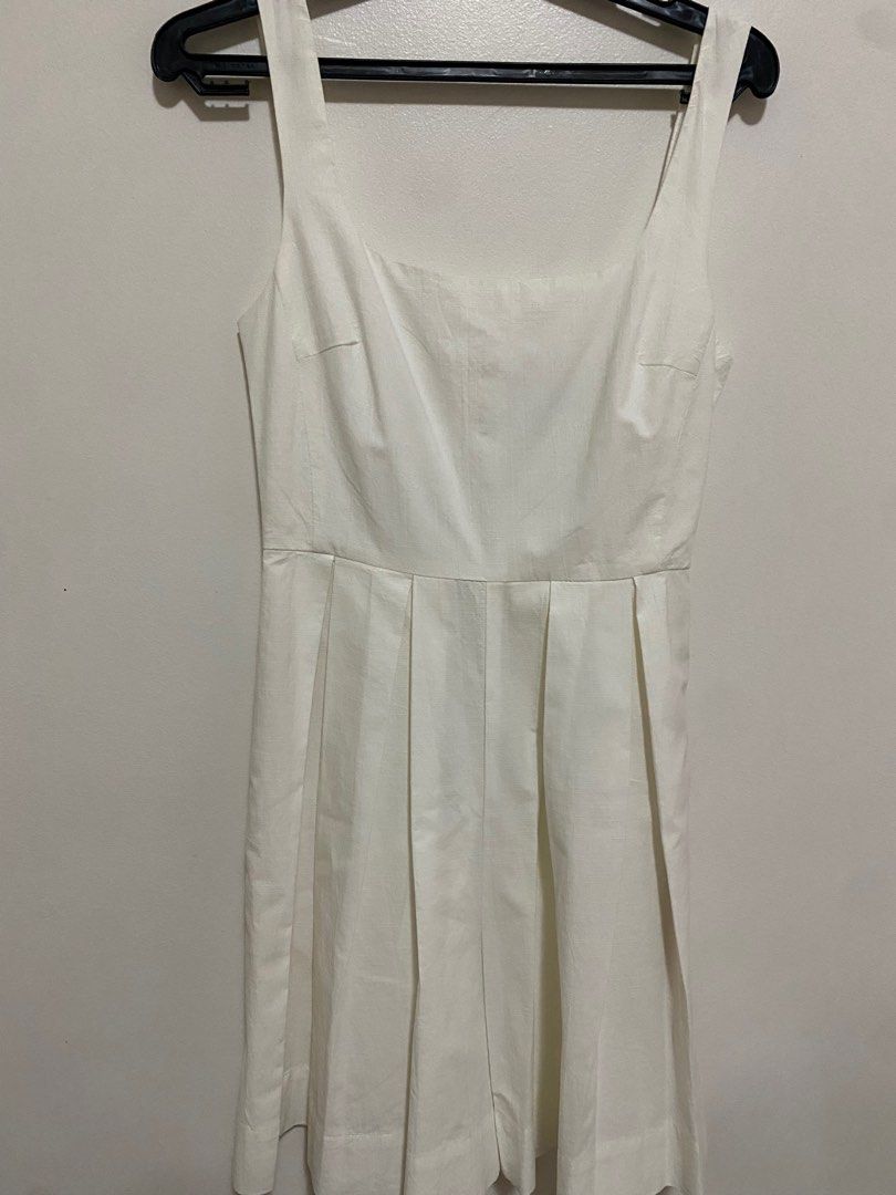 Love Bonito White Dress / Romper (Category: Dresses) located in Makati City. Submitted by ksclothes_ (Listing ID 1367197451, Image 2). Description: Looks like a dress but its actually shorts! Great condition Fits S.
