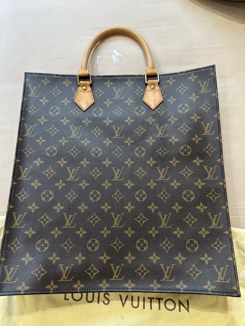LV bag (Category: Bags & Wallets) located in Singapore. Submitted by hoolala76 (Listing ID 1367207307, Image 2). Description: 100% authentic. With dust bag. No receipt..