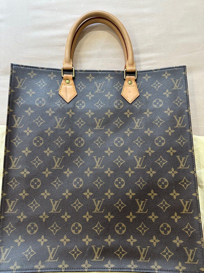 LV bag (Category: Bags & Wallets) located in Singapore. Submitted by hoolala76 (Listing ID 1367207307, Image 3). Description: 100% authentic. With dust bag. No receipt..