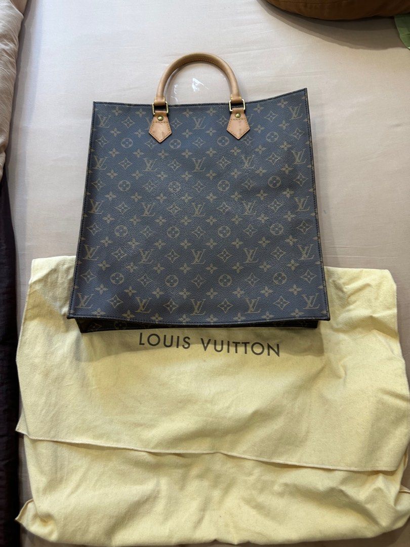 LV bag (Category: Bags & Wallets) located in Singapore. Submitted by hoolala76 (Listing ID 1367207307, Image 1). Description: 100% authentic. With dust bag. No receipt..
