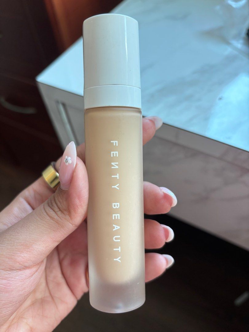 Makeup (Category: Makeup) located in Singapore. Submitted by ashuuuuuu (Listing ID 1367207951, Image 8). Description: Selling away makeup that I have barely used once or twice Makeup Forever Foundation: $30 Makeup Forever Setting powder: $25 Fenty Beauty Diamond bomb: $25 .