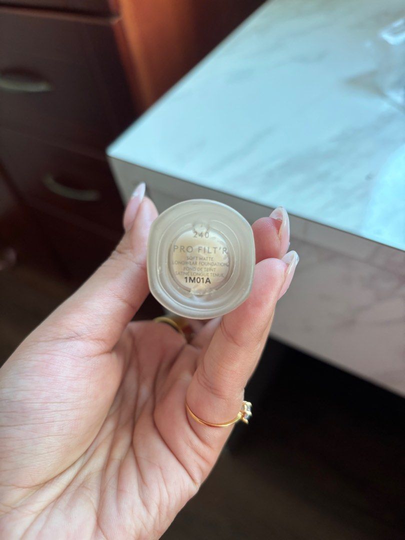 Makeup (Category: Makeup) located in Singapore. Submitted by ashuuuuuu (Listing ID 1367207951, Image 9). Description: Selling away makeup that I have barely used once or twice Makeup Forever Foundation: $30 Makeup Forever Setting powder: $25 Fenty Beauty Diamond bomb: $25 .