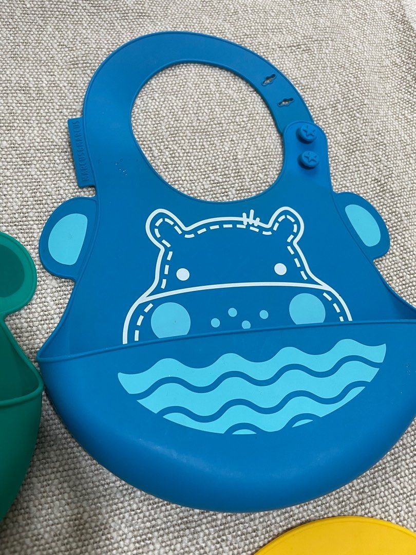 Marcus Silicone Bib (Category: Weaning & Toddler Feeding) located in Manila. Submitted by tomtomsworld (Listing ID 1367126253, Image 3). Description: Take all for 699 or 200 each bib Posted price the final price po Thank you.