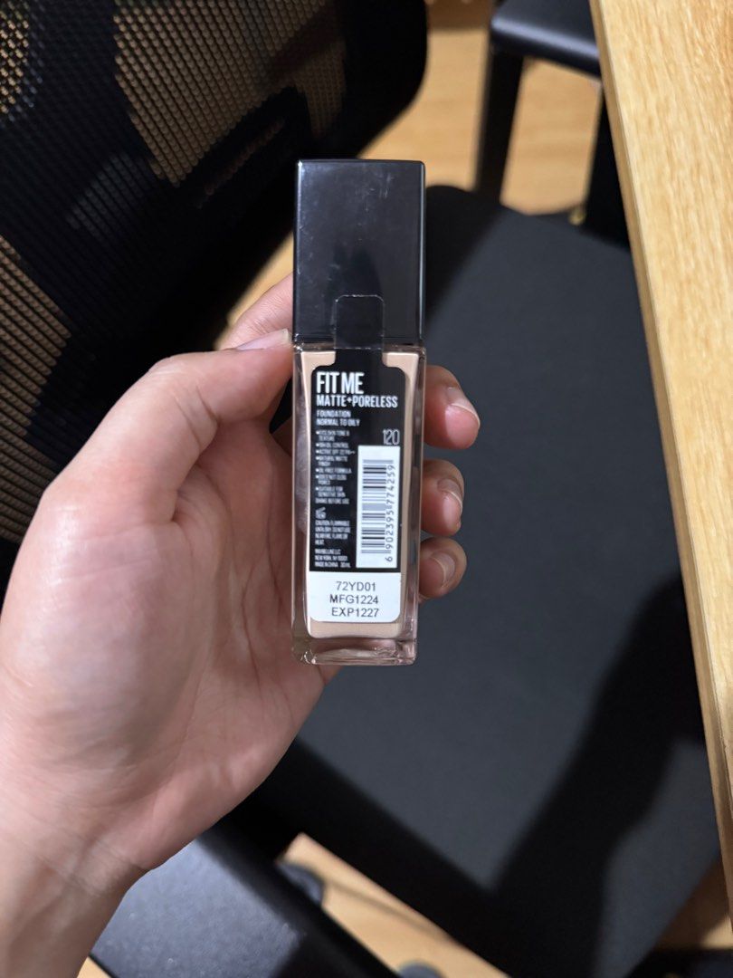 Maybelline Fit Me (Category: Makeup) located in Antipolo. Submitted by pauieysabelle (Listing ID 1367208378, Image 2). Description: Maybelline Fit Me Used once only for an event (95% FULL) Primer: 350 Foundation: 250 Bundle: 500 .