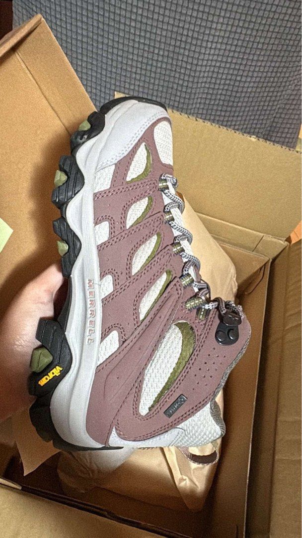 Merrell Moab 3 Gore-tex (Category: Sneakers) located in Cebu City. Submitted by solnishka (Listing ID 1367233776, Image 1). Description: Was supposed to use this for my Kazakhstan trip but it’s too small for me!! (i’m a 7.5W🥲) Price is negotiable.