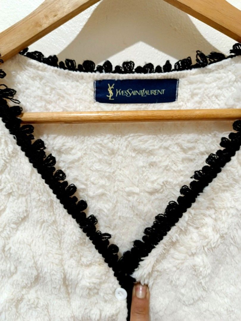 M-L / YSL SOFT CARDIGAN LONGSLEEVES (Category: Coats, Jackets and Outerwear) located in Mandaluyong City. Submitted by uniqueitems77 (Listing ID 1367190370, Image 3). Description: 🔥READ BEFORE INQUIRING🔥 ⚠️NO DEPOSIT, NO MINE POLICY ⚠️FIRST PAY,FIRST SERVE BASIS ⚠️ ITEM RESERVATION 50 PESOS DEPOSIT ⚠️U.S ,JAPAN,AND EUROPEAN SURPLUS ITEMS ✅CONDITION ( as SURPLUS) : 10/10 ✅COLOR: CREAM ✅COLOR RATE: 10/10 ✅ISSUES: NONE ✅NEEDS WASH ☎️ 09926612644 o
