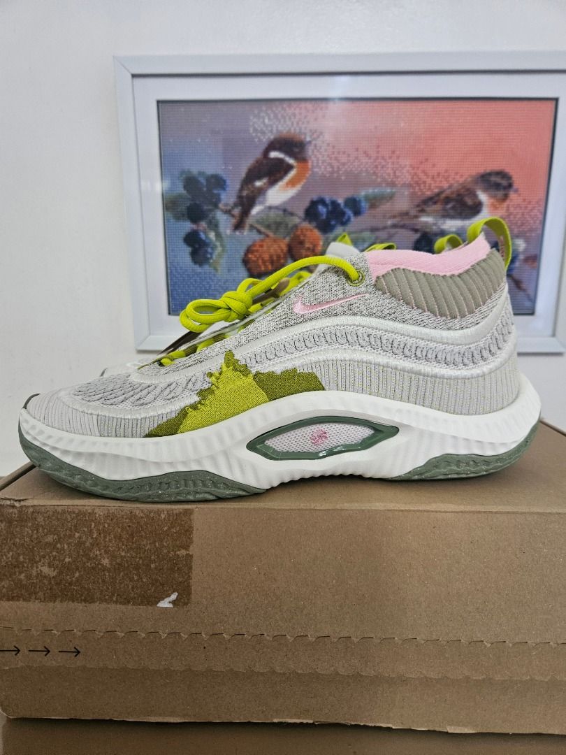 Nike Cosmic Unity 3 (Category: Sneakers) located in Santa Rosa. Submitted by kevsoli (Listing ID 1367192247, Image 2). Description: Nike Cosmic Unity 3 - 100% Authentic Size: US 10 Condition: Brand New Colorway: Phantom/Bright Cactus/Light Bone/Medium Soft Pink Inclusion: Comes with original box Meet-Up: Available on weekends at SM City Santa Rosa Shipping: LBC (weekends only) or Lalamove.