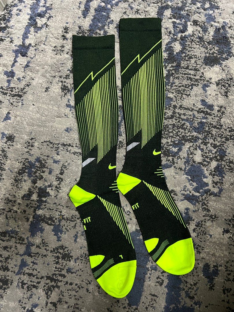 nike elite run compression