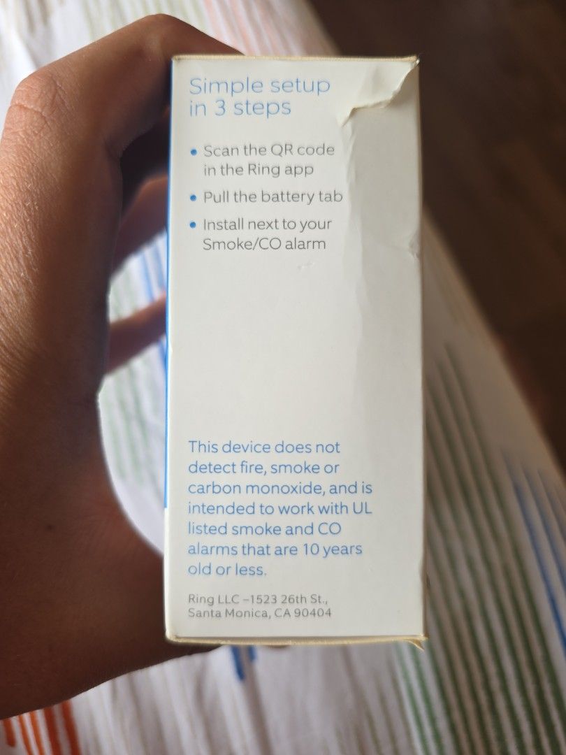Ring smoke alarm (Category: Other Gadgets) located in Singapore. Submitted by carolinetj (Listing ID 1367146230, Image 3). Description: .