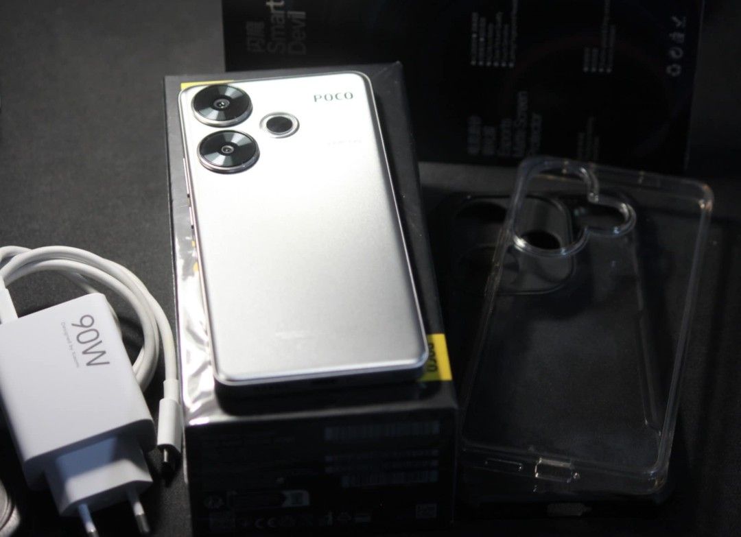Poco F6 (Category: Xiaomi) located in Cainta. Submitted by karppp (Listing ID 1367277021, Image 2). Description: SALE Poco F6 5G / 8Gb | 256GB Snapdragon 8s Gen 3 No Issues. Good As New. Bootloader unlocked for custom roms/firmware (Can lock if you want) Inclusions: Unit Box, 90w Charger, Case (original, xundd, uflaxe), +1 matte smartdevil tempered glass, Receipt (still has local warranty) Payment method: MAYA/GCASH/BANK Transfer MEETUP - Manila 
