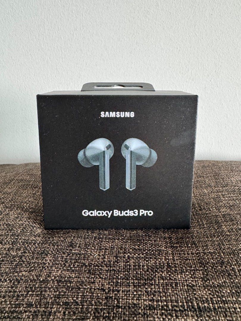 Samsung Galaxy Buds Pro 3 (Category: Earphones) located in Singapore. Submitted by darkfcuk (Listing ID 1367193320, Image 1). Description: New sealed Set 1 Year Samsung Warranty .