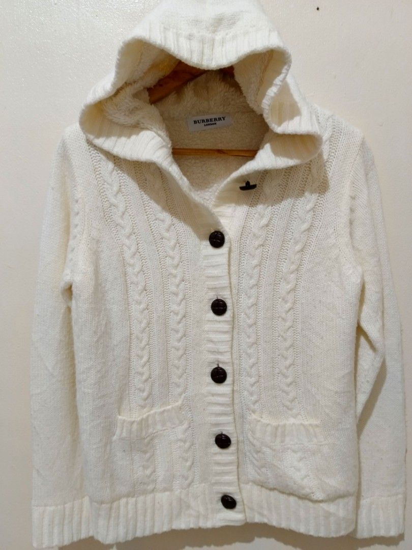 S-M / BURBERRY SOFT KNITTED BUTTONED HOODIE JACKET (Category: Coats, Jackets and Outerwear) located in Mandaluyong City. Submitted by uniqueitems77 (Listing ID 1367185447, Image 2). Description: 🔥READ BEFORE INQUIRING🔥 ⚠️NO DEPOSIT, NO MINE POLICY ⚠️FIRST PAY,FIRST SERVE BASIS ⚠️ ITEM RESERVATION 50 PESOS DEPOSIT ⚠️U.S ,JAPAN,AND EUROPEAN SURPLUS ITEMS ✅CONDITION ( as SURPLUS) : 10/10 ✅COLOR: CREAM ✅COLOR RATE: 10/10 ✅ISSUES: NONE ✅NEEDS WASH ☎