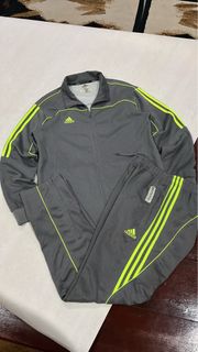 (Kategori: ) berada di . Dikirim oleh 31thriftmarket (ID iklan 1367215759, Gambar 1). Deskripsi: .