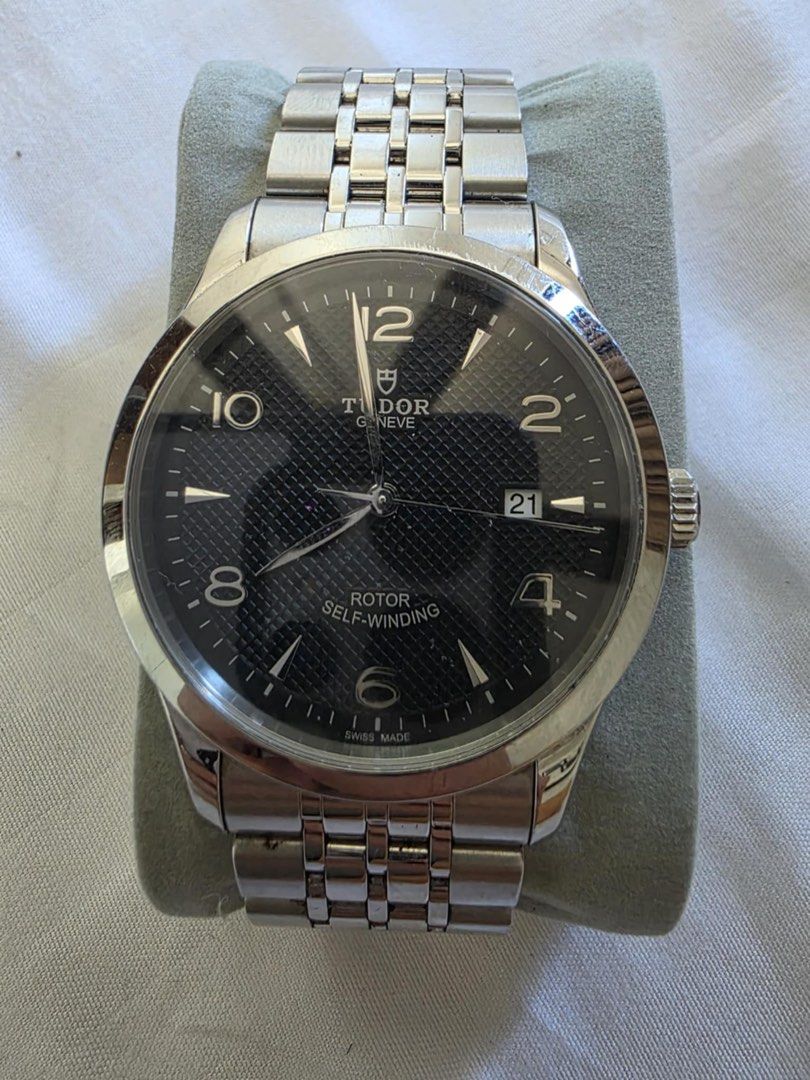 Tudor (Category: Luxury Watches) located in Pasay City. Submitted by bcalmisen200 (Listing ID 1367151076, Image 3). Description: Tudor Geneve Rotor self winding 1926 - 100k PHP Good as new, bought last 2023 !! NO box and paper!! !! Negotiable price - Minor scratches shouldered authentication M91650-0002 1926.