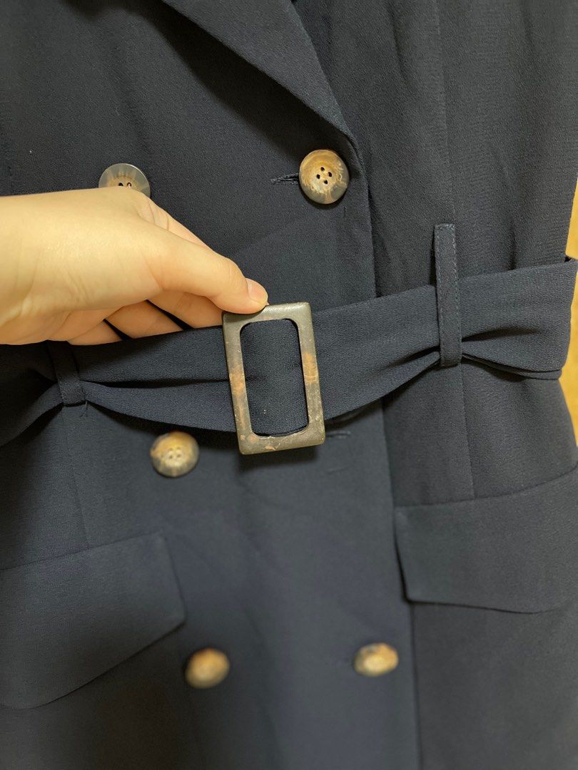Vintage Work Dress (Category: Dresses) located in Singapore. Submitted by cokechoke (Listing ID 1367246725, Image 2). Description: A vintage piece. Worn a few times, still in good condition. Pair it white socks and boots for a really cute fit! Comes with a belt. Size US 6 (M). .
