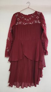 (Category: ) located in . Submitted by ros2z.wardrobe (Listing ID 1367140148, Image 1). Description: .