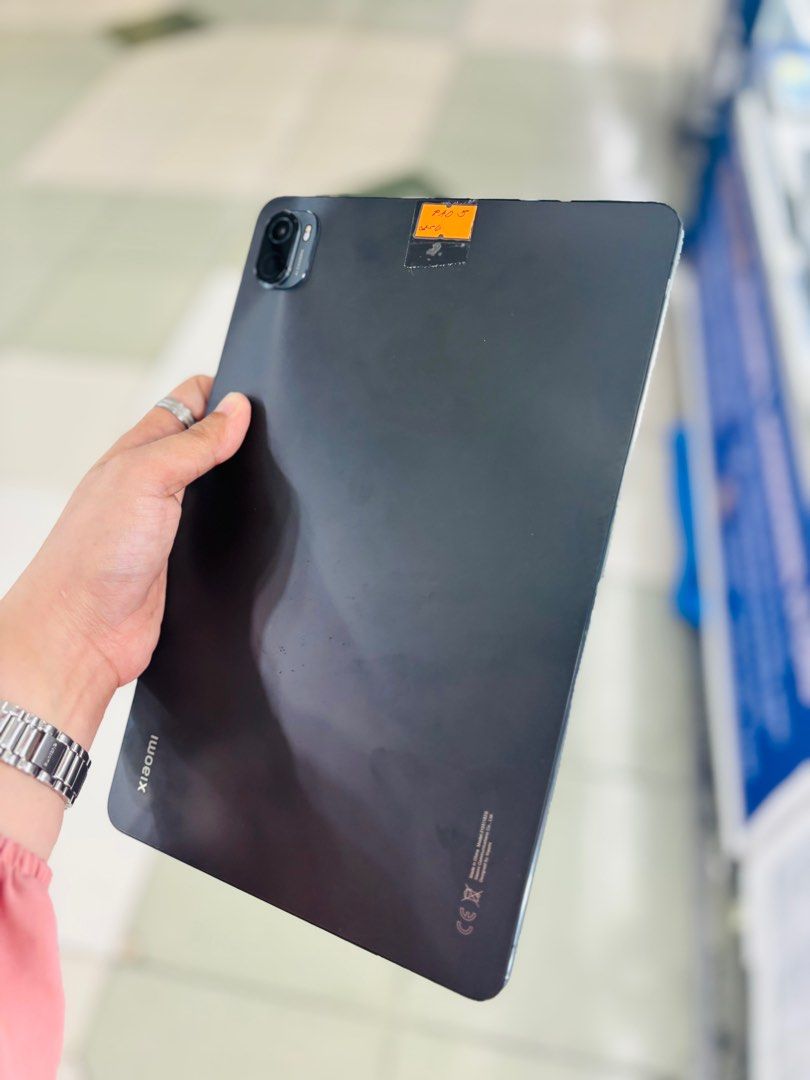 Xiaomi Pad 5 256GB wifi only No issues unit only (Category: Android) located in San Juan City. Submitted by najihahtelecomshop2018 (Listing ID 1367197305, Image 2). Description: Legit Store | Original unit FOR SALE | TRADE / SWAP ▫️INSTALLMENT thru: 🔸Credit Card (straight / installment) 🔸Ggives / Gcredit + 6% interest 🔸Spay Later + 6% interest (RFS: Buy and Sell any kinds of Gadgets) Description: Xiaomi Pad 5 256GB ( other GB are also availabl