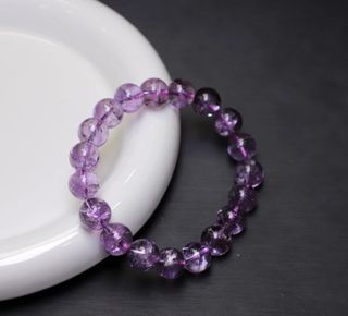 (Category: ) located in . Submitted by sevenaurafinds (Listing ID 1367422306, Image 1). Description: .