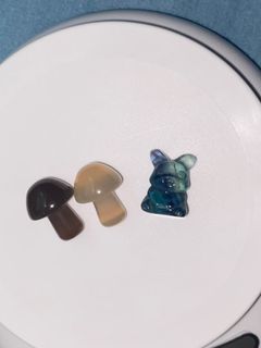 （分類：）位於 。 由 ada_0v0 提交（商品編號 1367329962，圖片 1）。簡介： 。