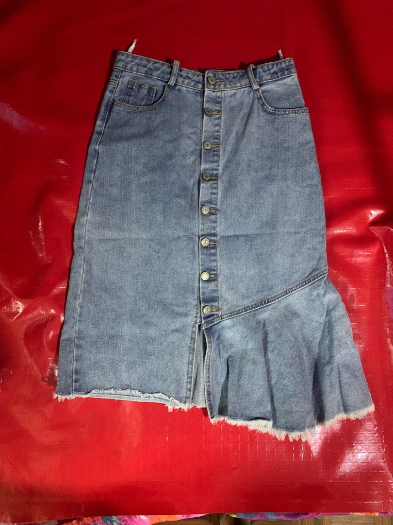 Asymmetrical Vintage Denim Skirt (Category: Skirts) located in Quezon City. Submitted by ___maris03 (Listing ID 1367363595, Image 1). Description: - lightly used - good condition - 30 W.