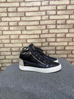 (Kategori: ) berada di . Dikirim oleh ghumabranded_authentic (ID iklan 1367463601, Gambar 1). Deskripsi: .