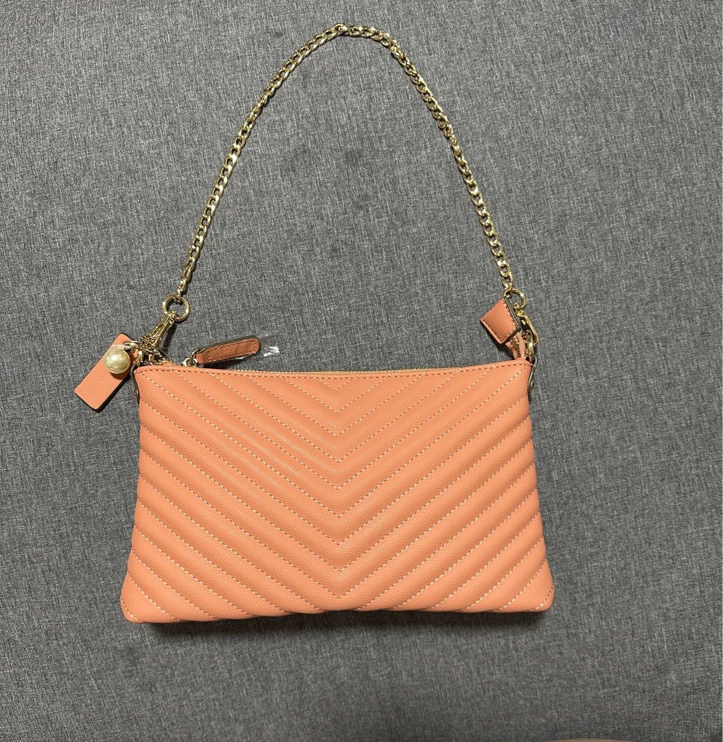 Bag (Category: Cross-body Bags) located in Manila. Submitted by _cands (Listing ID 1367461742, Image 2). Description: .