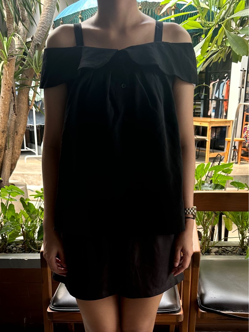 Black Off-Shoulder Tie Up Strap Top main image 1