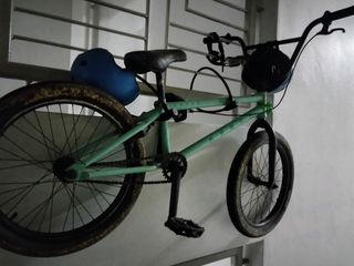 (Category: ) located in . Submitted by semanka (Listing ID 1367472179, Image 1). Description: .