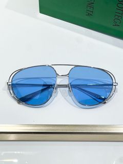(Category: ) located in . Submitted by sunglasses.versionsale (Listing ID 1367346689, Image 1). Description: .
