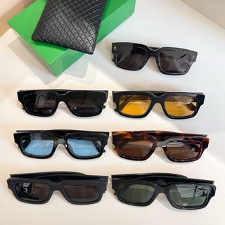 (Category: ) located in . Submitted by sunglasses.versionsale (Listing ID 1367356554, Image 1). Description: .