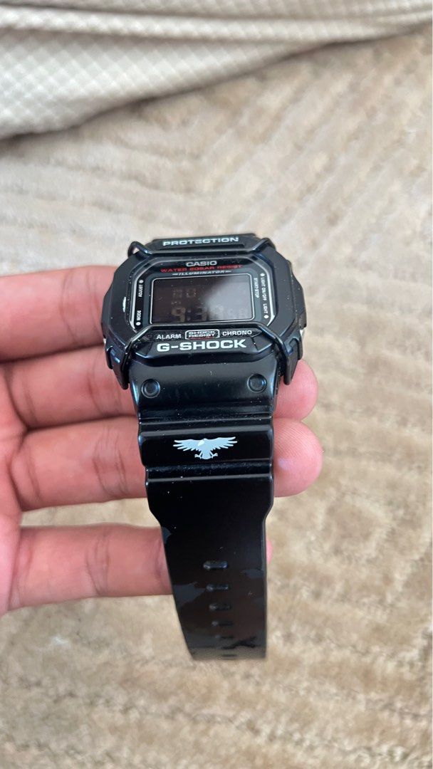 Casio G-shock DW-5600 G-Raven Black Bull bars