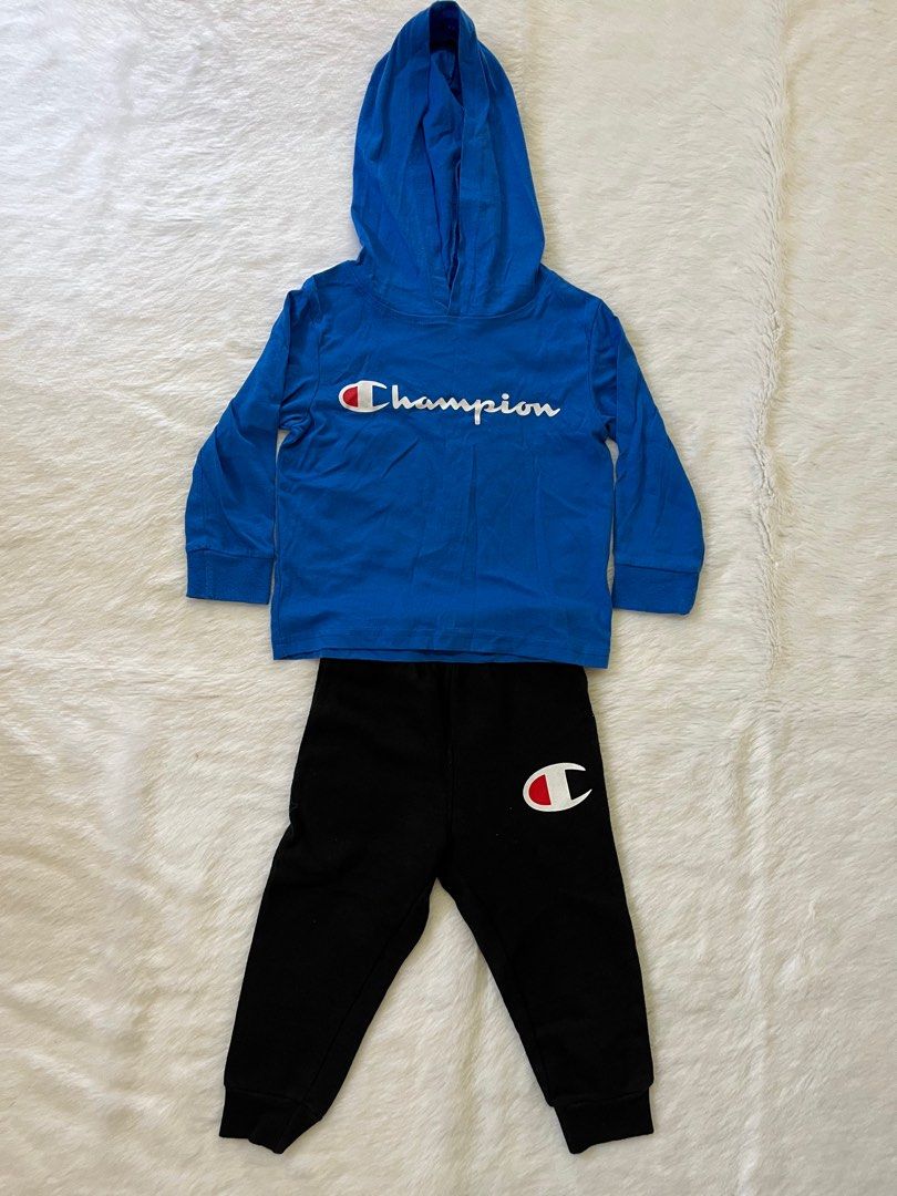 Champion Hoodie & Jogger 2T (Category: Babies & Kids Fashion) located in Daet. Submitted by ayveeaa (Listing ID 1367350917, Image 1). Description: 2T on tag Excellent Used Condition ⚠️ Has small hole underarm part.