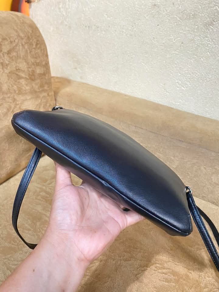 Coach (Category: Luxury Bags & Wallets) located in Dumaguete. Submitted by camillaolshoppe2 (Listing ID 1367307216, Image 3). Description: Authentic Coach Darcy Excellent condition Pressmark lang Super pretty pa.
