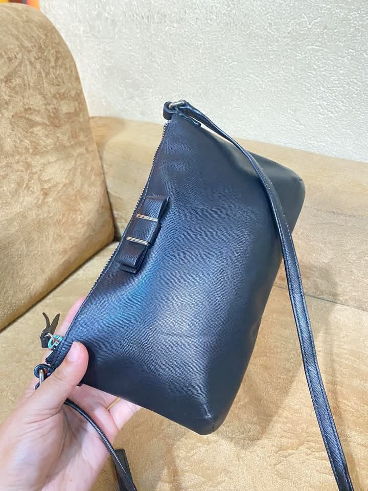 Coach (Category: Luxury Bags & Wallets) located in Dumaguete. Submitted by camillaolshoppe2 (Listing ID 1367307216, Image 1). Description: Authentic Coach Darcy Excellent condition Pressmark lang Super pretty pa.