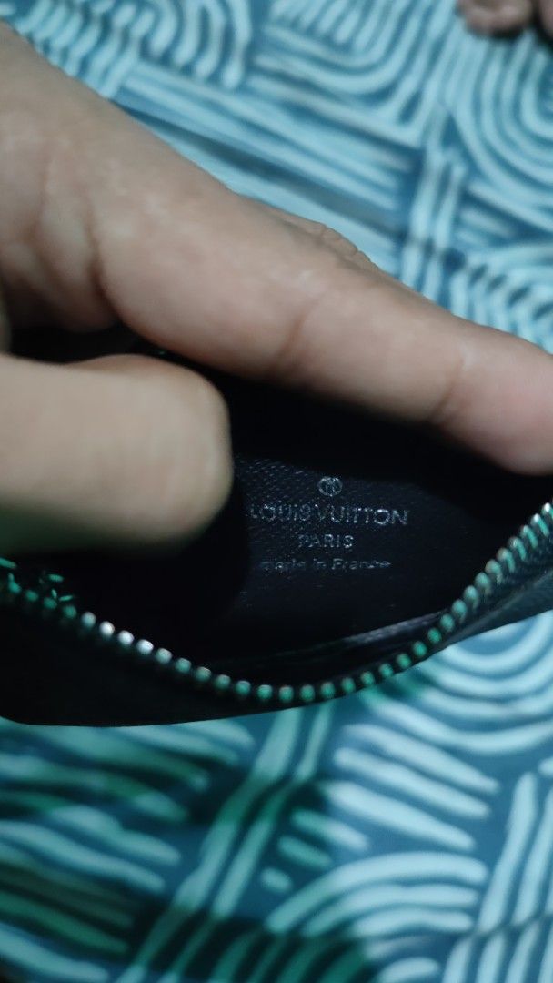 Coin purse (Category: Luxury Bags & Wallets) located in Davao. Submitted by navil01 (Listing ID 1367422767, Image 2). Description: coin purse codes po no issue.