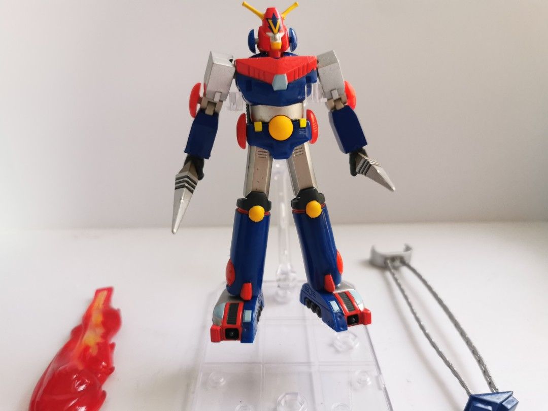 Combattler V (Category: Action & Battle Toys) located in Paranaque City. Submitted by planet4k (Listing ID 1367305680, Image 2). Description: Wyswyg Excellent condition 3 to 4 inches Fully poseable No box With accessories.