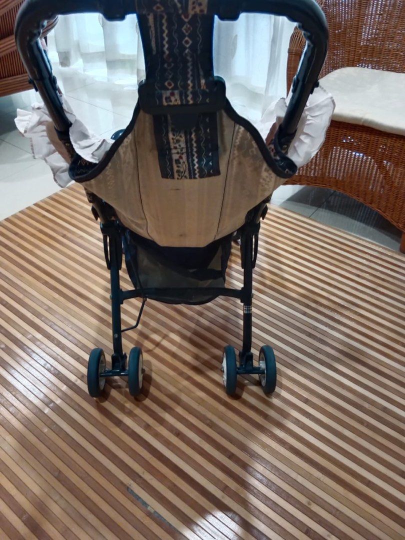 Combi Strollers (Category: Strollers) located in Cheras. Submitted by viny0522 (Listing ID 1367462786, Image 2). Description: Made in japan..