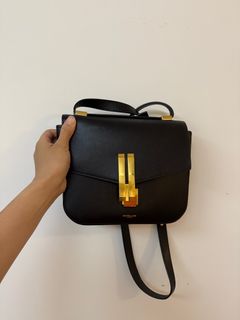 （分類：）位於 。 由 cw1106 提交（商品編號 1367428609，圖片 1）。簡介： 。