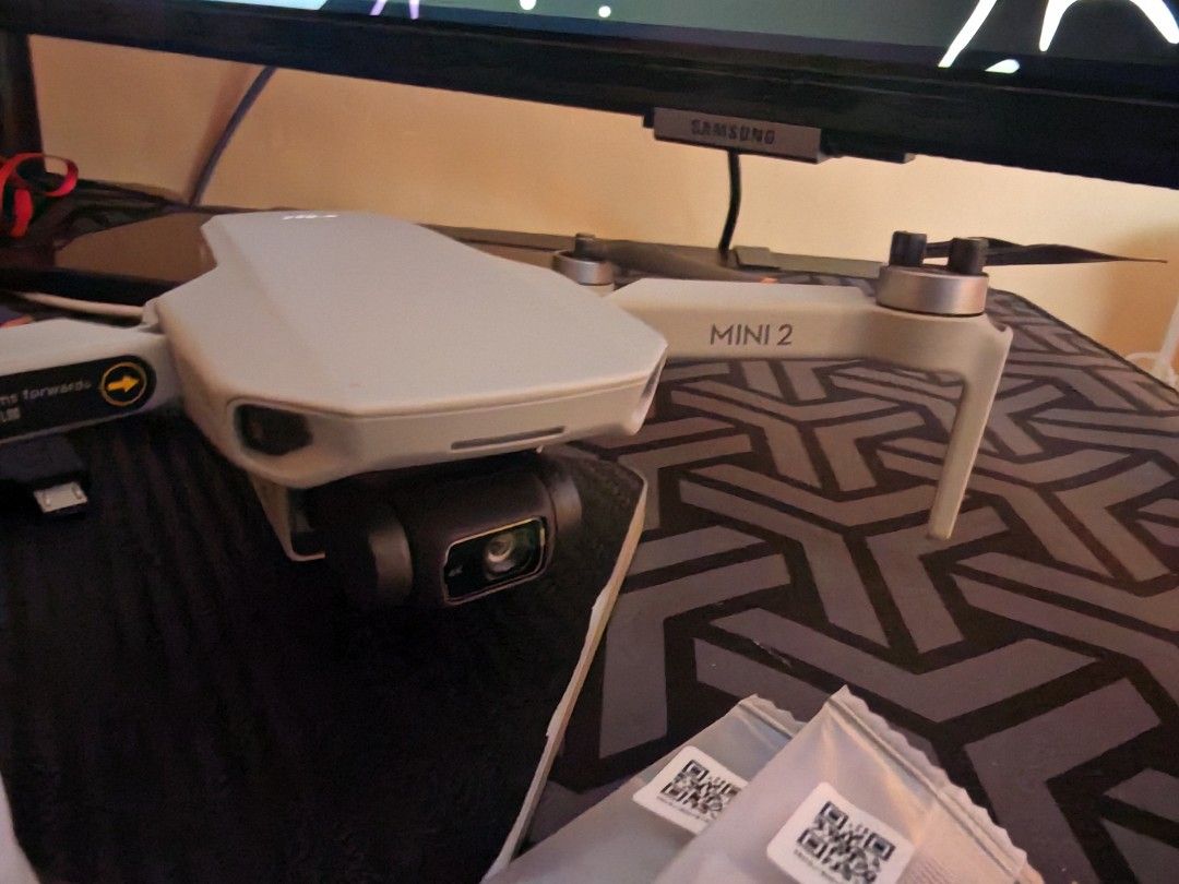 DJI MINI 2 FLYMORE drone (Category: Drones) located in Carmona. Submitted by iamgerwin (Listing ID 1367311364, Image 1). Description: PLEASE KINDLY TAKE TIME TO READ. UGALIIN MAG BASA NASA DESCRIPTION NA SIGURO TANONG MO. LET’S AVOID WASTING TIME. Inclusions: ✅DJI Mavic Mini 2 (stickers are intact) ✅DJI remote controller ✅Lightly used - 3-4 times outing lang nagamit. ✅1 swollen battery 7 cycles (even di ginagamit) ✅2 normal batteries 6 cycles NO 