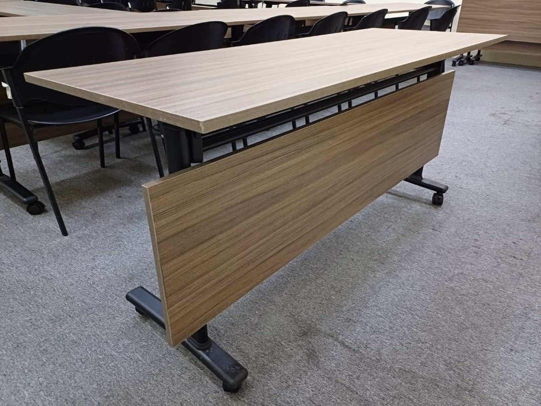Foldable Training Office Table (Category: Office Furniture & Fixtures) located in Manila. Submitted by ronelarose (Listing ID 1367310947, Image 2). Description: ✅️ slightly used ✅ 180cm x 60cm ✅ foldable table top ✅ with second layer shelf ✅ with wheels ✅ with modesty board ✅ only Php 3600 Location: Pamplona 3, Las Piñas.