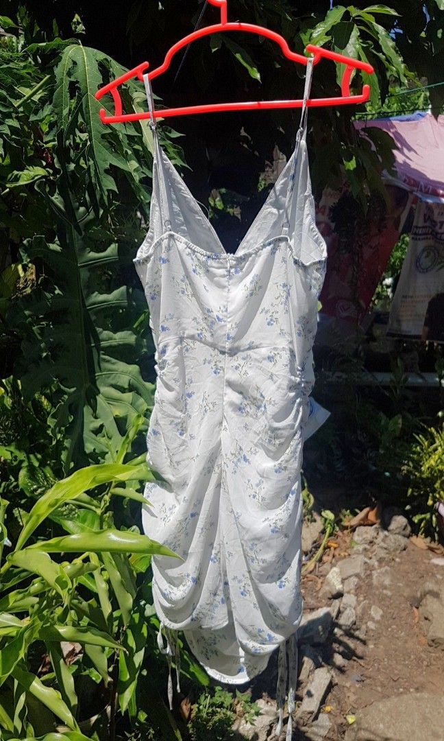 Forever 21 White and Blue Floral Dress, Women's Fashion, Dresses & Sets,  Dresses on Carousell
