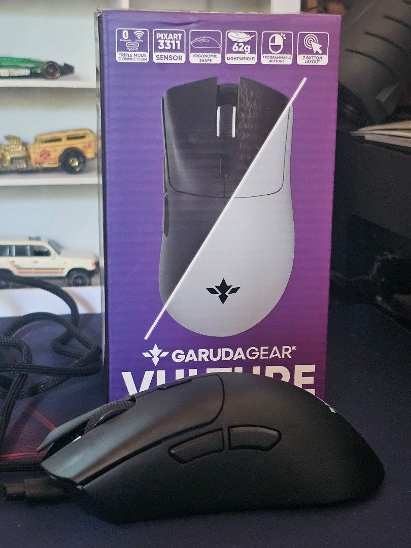 GARUDA VULTURE | PIXART 3311 | SUPERLIGHT | ERGONOMIC (Category: Mouse & Mousepads) located in Rosales. Submitted by Noobmaster696969 (Listing ID 1367336327, Image 2). Description: Not my type, only used for a bit (bought on April 30).