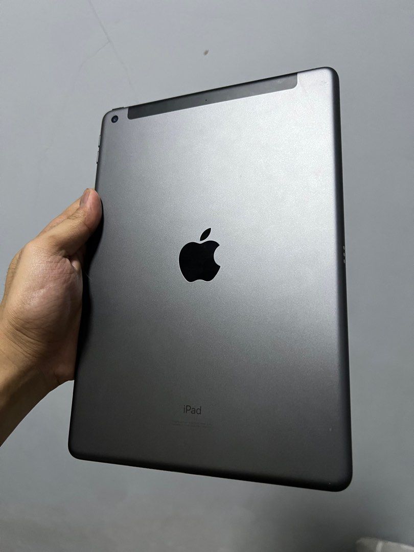ipad 7th gen 32gb (Category: iPad) located in Caloocan City. Submitted by dominicsa11534 (Listing ID 1367347208, Image 2). Description: ipad 7th gen 32gb issue: bawal reset, fingerprint and may minimal crack sa pinaka baba hindi halata.