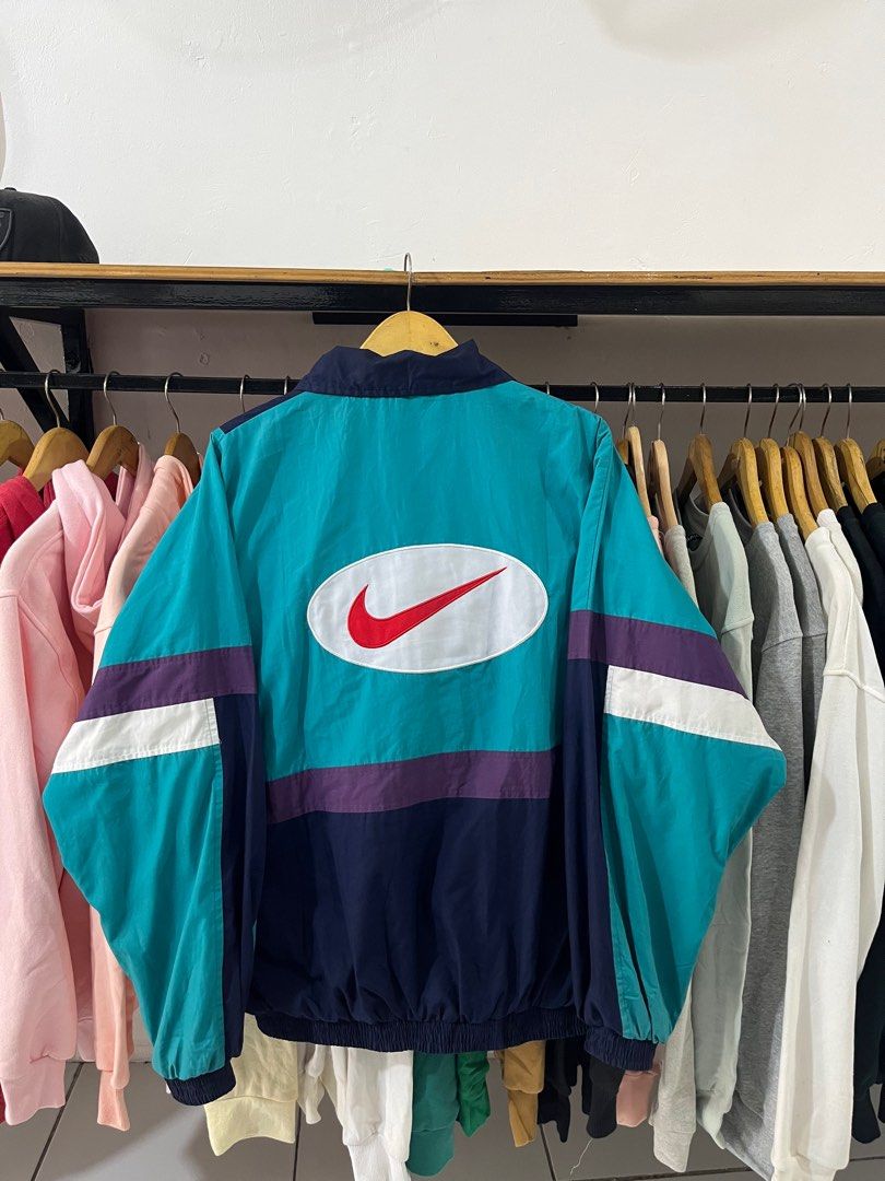 jaket windbreaker nike